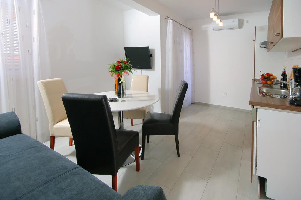 Apartmani Mane Trogir Buitenkant foto