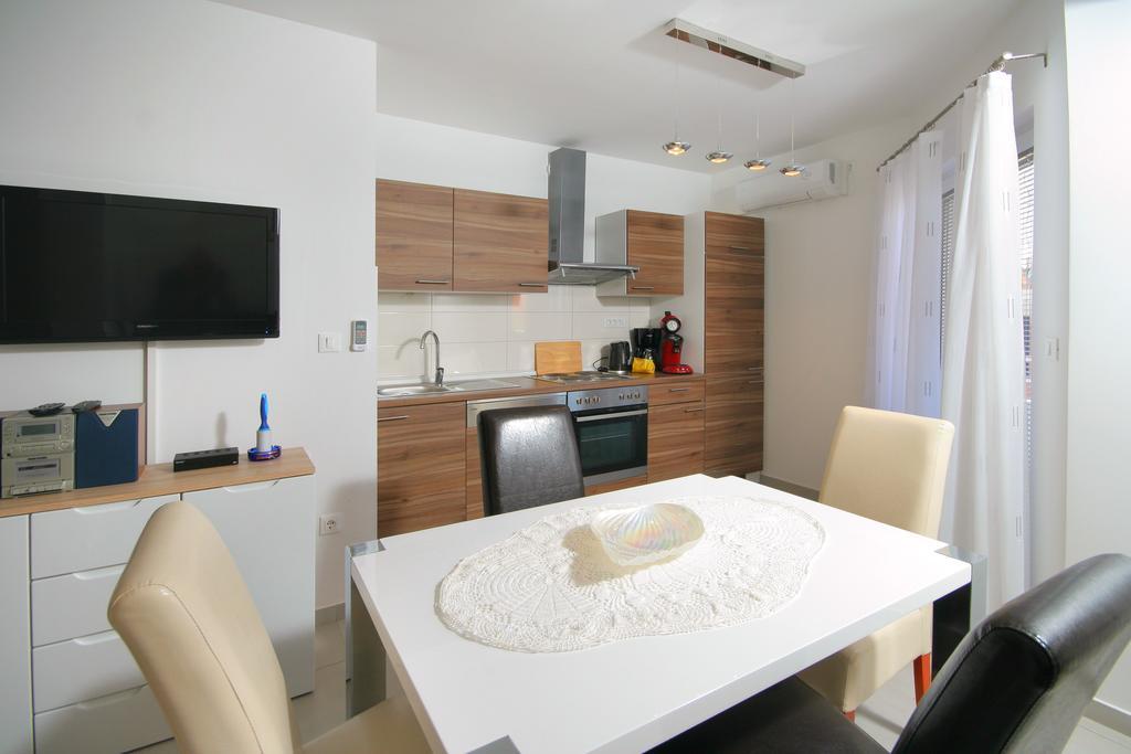 Apartmani Mane Trogir Buitenkant foto