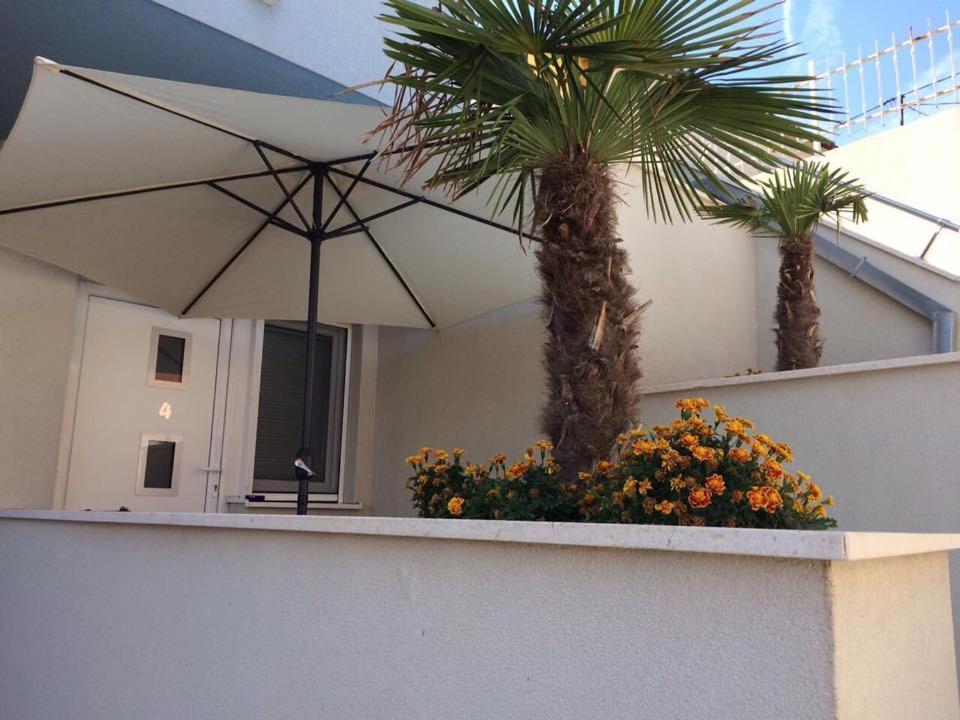 Apartmani Mane Trogir Buitenkant foto